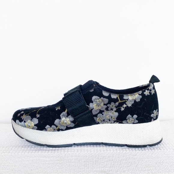 FRANCO SARTO Odella Black Floral slip-
on platform Sneakers in Womens size 9 - Picture 4 of 10